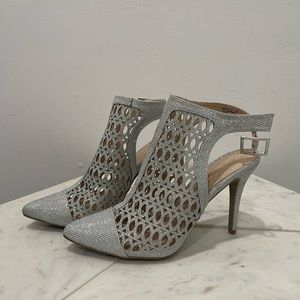 Anne Michelle Silver Pointed Toe Heels